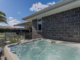 Endeavour Oasis - Whitianga Holiday Home -  - 1209617 - thumbnail photo 3