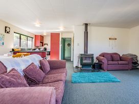 The Cozy Outlook - Kuratau Holiday Home -  - 1210383 - thumbnail photo 7