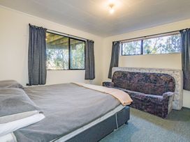 The Cozy Outlook - Kuratau Holiday Home -  - 1210383 - thumbnail photo 14