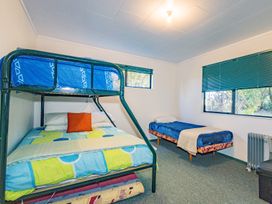 The Cozy Outlook - Kuratau Holiday Home -  - 1210383 - thumbnail photo 12