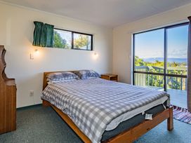 The Cozy Outlook - Kuratau Holiday Home -  - 1210383 - thumbnail photo 11