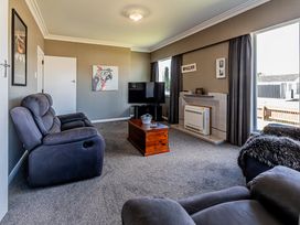 Home Away From Home - Levin Holiday Home -  - 1211812 - thumbnail photo 6