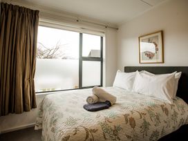 Cherry Tree Cottage - Te Anau Holiday Home -  - 1211945 - thumbnail photo 12