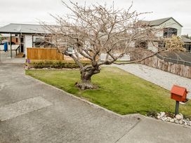 Cherry Tree Cottage - Te Anau Holiday Home -  - 1211945 - thumbnail photo 22