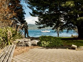 Little Blue House - Te Anau Holiday Home -  - 1212223 - thumbnail photo 2