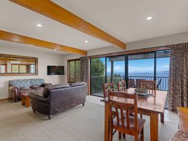 Fern View - Pukawa Bay Holiday Home -  - 1212637 - thumbnail photo 5