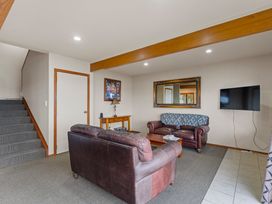Fern View - Pukawa Bay Holiday Home -  - 1212637 - thumbnail photo 10