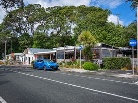 Over the Paddock - Waipu Holiday Home -  - 1212674 - thumbnail photo 20