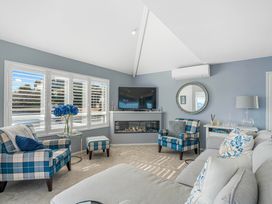 Hampton Cottage by the Lake - Taupo Holiday Home -  - 1212715 - thumbnail photo 7