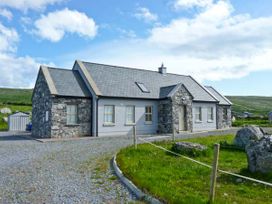 4 bedroom Cottage for rent in Fanore