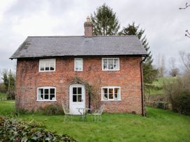 4 bedroom Cottage for rent in Whitchurch