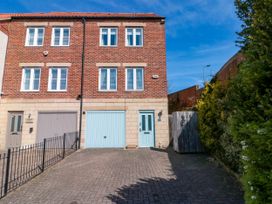 4 bedroom Cottage for rent in Whitby