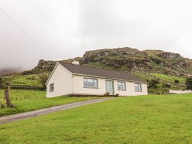 3 bedroom Cottage for rent in Glencar