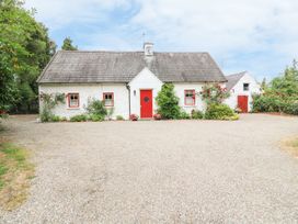 3 bedroom Cottage for rent in Dundrum