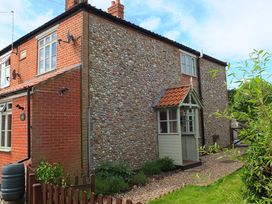 2 bedroom Cottage for rent in Holt