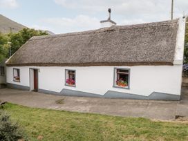 The Thatched Cottage - Westport & County Mayo - 2869 - thumbnail photo 2