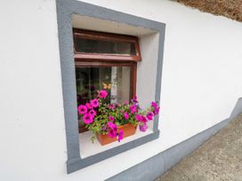 The Thatched Cottage - Westport & County Mayo - 2869 - thumbnail photo 11