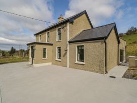 4 bedroom Cottage for rent in Ballymote
