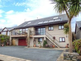 5 bedroom Cottage for rent in Barmouth