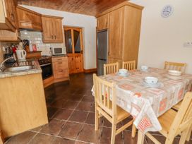 Clogher Cottage - County Clare - 905820 - thumbnail photo 7