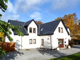 5 bedroom Cottage for rent in Newtonmore