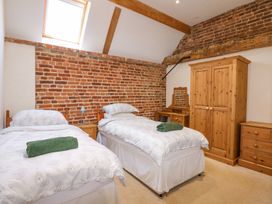 Hadleigh Farm Barn - Norfolk - 914136 - thumbnail photo 28