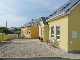 Quay Road Cottage - County Donegal - 915898 - thumbnail photo 11