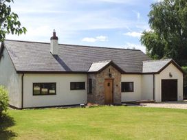 4 bedroom Cottage for rent in Denbigh