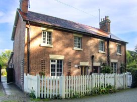 3 bedroom Cottage for rent in Wrexham