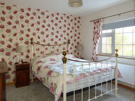 Brandy Harbour Cottage - Shancroagh & County Galway - 921778 - thumbnail photo 9