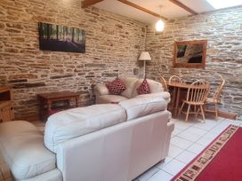 Sandpiper Cottage - South Wales - 924598 - thumbnail photo 3