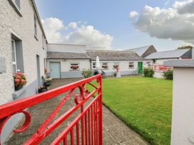 Ballykeeffe Farmhouse - East Ireland - 926122 - thumbnail photo 2