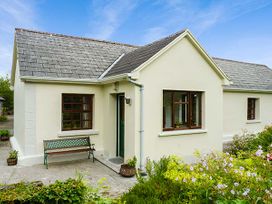 Hawthorn Farm Cottage - County Sligo - 926560 - thumbnail photo 1