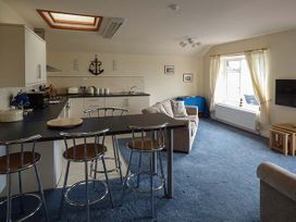 Hyfrydle Apartment - Anglesey - 927582 - thumbnail photo 5