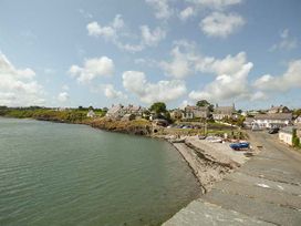 Hyfrydle Apartment - Anglesey - 927582 - thumbnail photo 12
