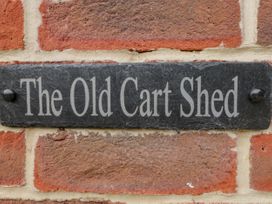 Old Cart Shed - Somerset & Wiltshire - 931101 - thumbnail photo 2