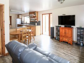 Dragonfly Lodge - Norfolk - 932371 - thumbnail photo 6