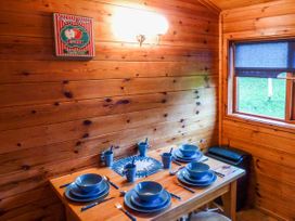 Cabin 6 - North Ireland - 935013 - thumbnail photo 5