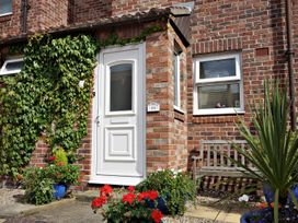 10 Pear Tree Court - North Yorkshire (incl. Whitby) - 935505 - thumbnail photo 1