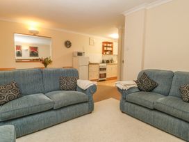 10 Pear Tree Court - North Yorkshire (incl. Whitby) - 935505 - thumbnail photo 2