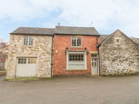 5 bedroom Cottage for rent in Ashbourne