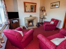 2 bedroom Cottage for rent in Abergavenny
