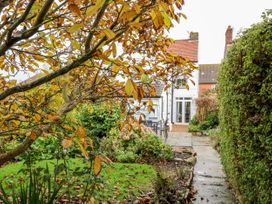 White Cottage - Norfolk - 945584 - thumbnail photo 22