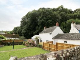 Spring Garden Cottage - South Wales - 945899 - thumbnail photo 17