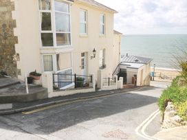 1 bedroom Cottage for rent in Niton Undercliff