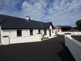 Laharn Cottage - County Kerry - 955565 - thumbnail photo 11