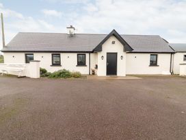 Laharn Cottage - County Kerry - 955565 - thumbnail photo 2