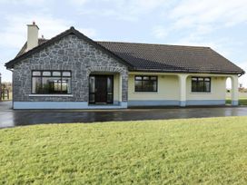 3 bedroom Cottage for rent in Oughterard