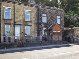 3 bedroom Cottage for rent in Haworth