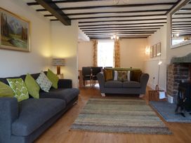 4 bedroom Cottage for rent in Applethwaite